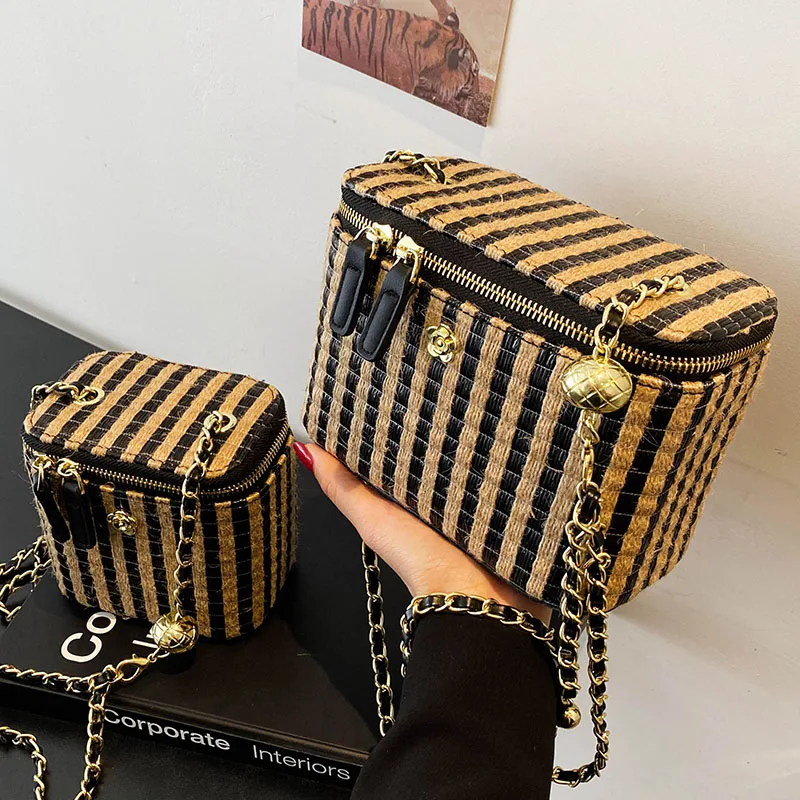 Weave Square Crossbody bag Box bag 2021 Summer New High-quality PU Leather Women's Designer Handbag Chain Shoulder Messenger Bag
Weave Square Crossbody bag Box bag 2021 Summer New High-quality PU Leather Women's Designer Handbag Chain Shoulder Messenger Bag