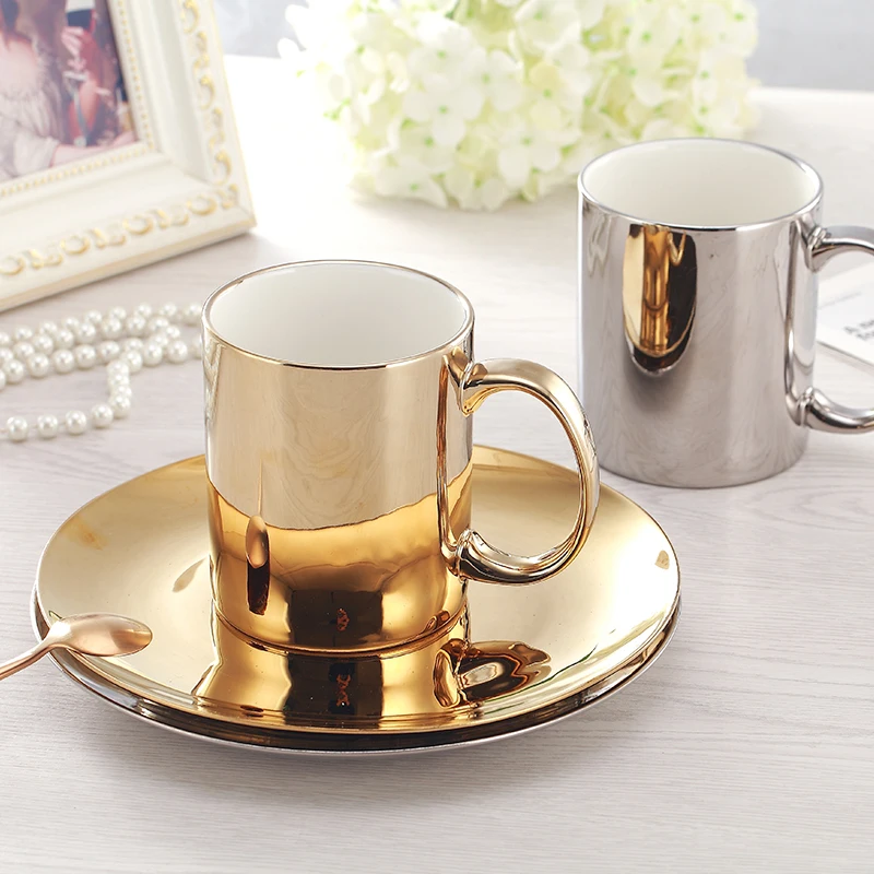 Hot Sale Europe Coffee Cup Set Gold/ Silver New bone china Tea Cup Set Electroplated cups and saucers Home Party Drinkware
Hot Sale Europe Coffee Cup Set Gold/ Silver New bone china Tea Cup Set Electroplated cups and saucers Home Party Drinkware