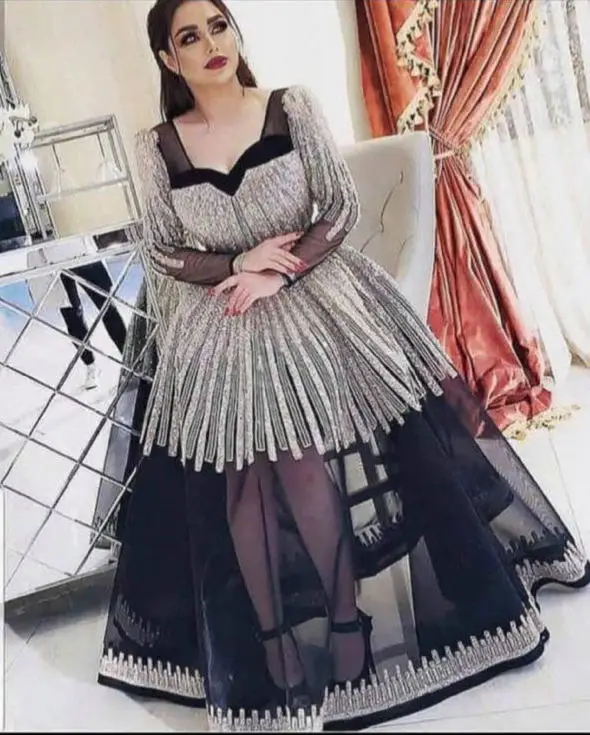 Sparkly Long Sleeves Sequins Long Prom Dress 2021 Sexy V Neck Formal Party Dress Formal Gala Party Gown with Pleat Beaded Belt
Sparkly Long Sleeves Sequins Long Prom Dress 2021 Sexy V Neck Formal Party Dress Formal Gala Party Gown with Pleat Beaded Belt