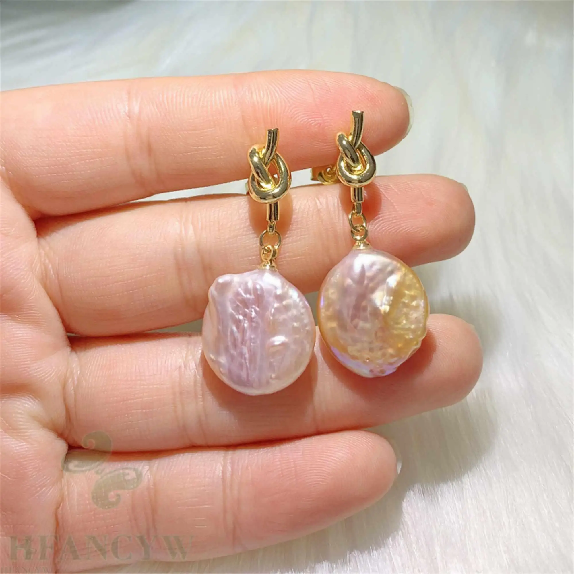 Fashion natural Multi-Color Square Baroque Pearl Earring 18k Ear Stud Classic Holiday gifts Party Gift Fashion Halloween Easter
Fashion natural Multi-Color Square Baroque Pearl Earring 18k Ear Stud Classic Holiday gifts Party Gift Fashion Halloween Easter