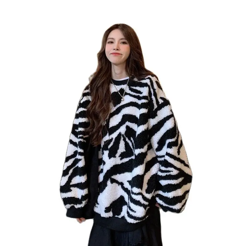 Coat 2021 New Winter Plush Stripe Thickened Warm For Women Fashion Streetwear Casual Loose Tops
Coat 2021 New Winter Plush Stripe Thickened Warm For Women Fashion Streetwear Casual Loose Tops