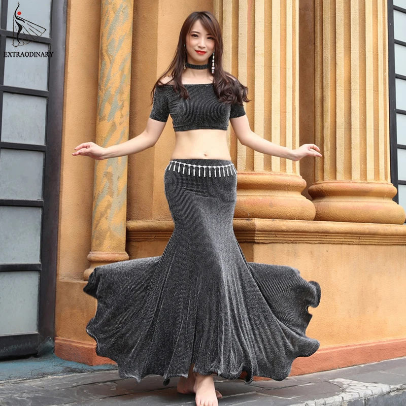 New Women Bellydance Practice Clothes Off-shoulder Top Skirt Split Costume Set 2 Pieces Sexy Belly Dance Set with Necklace
New Women Bellydance Practice Clothes Off-shoulder Top Skirt Split Costume Set 2 Pieces Sexy Belly Dance Set with Necklace