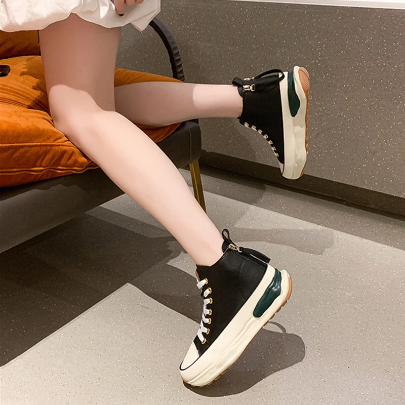 2022 New Canvas Shoes Women Fashion Sneakers Woman Platform Shoes High Top Casual Loafers Ladies Classics Student Shoes Female
2022 New Canvas Shoes Women Fashion Sneakers Woman Platform Shoes High Top Casual Loafers Ladies Classics Student Shoes Female