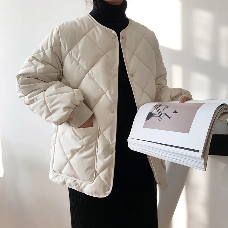 Simple Women's Fashion Rhombus Square Cotton Jacket Winter Loose And Warm Coat Casual Round Neck Single Row Buckle Light Jacket
Simple Women's Fashion Rhombus Square Cotton Jacket Winter Loose And Warm Coat Casual Round Neck Single Row Buckle Light Jacket