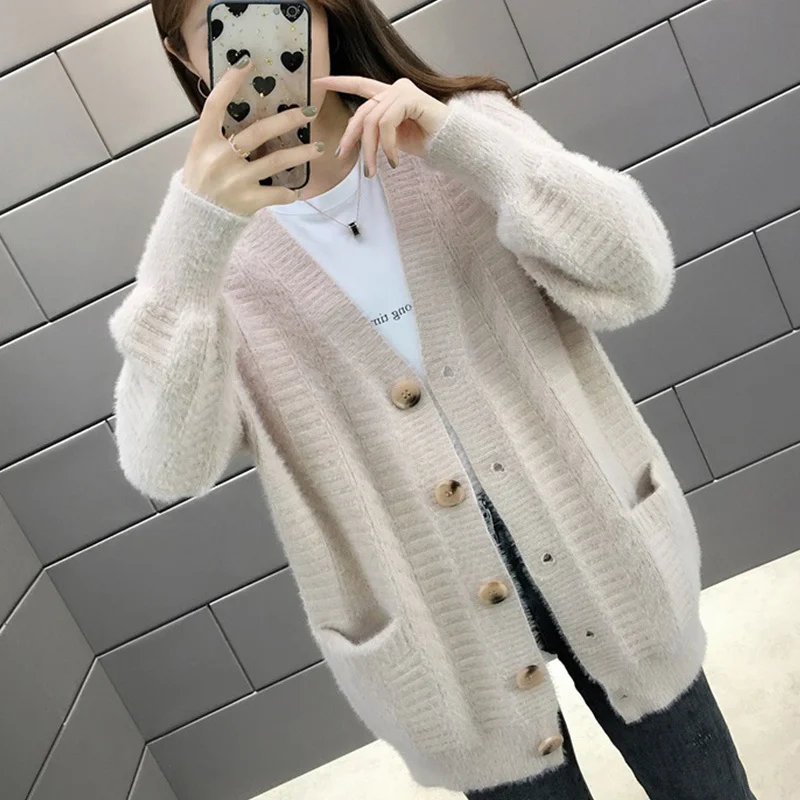 New Women's Sweater Red Pink V-neck Wool Sweater Cardigan Autumn Winter Coat Women Korean Fashion Casual Knit Sweater Women XL
New Women's Sweater Red Pink V-neck Wool Sweater Cardigan Autumn Winter Coat Women Korean Fashion Casual Knit Sweater Women XL