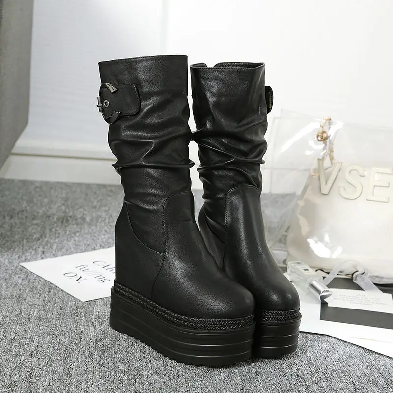 13CM slope heel ultra-high heel waterproof table muffin thick bottom mid-tube show thin winter increase the black women's boots
13CM slope heel ultra-high heel waterproof table muffin thick bottom mid-tube show thin winter increase the black women's boots