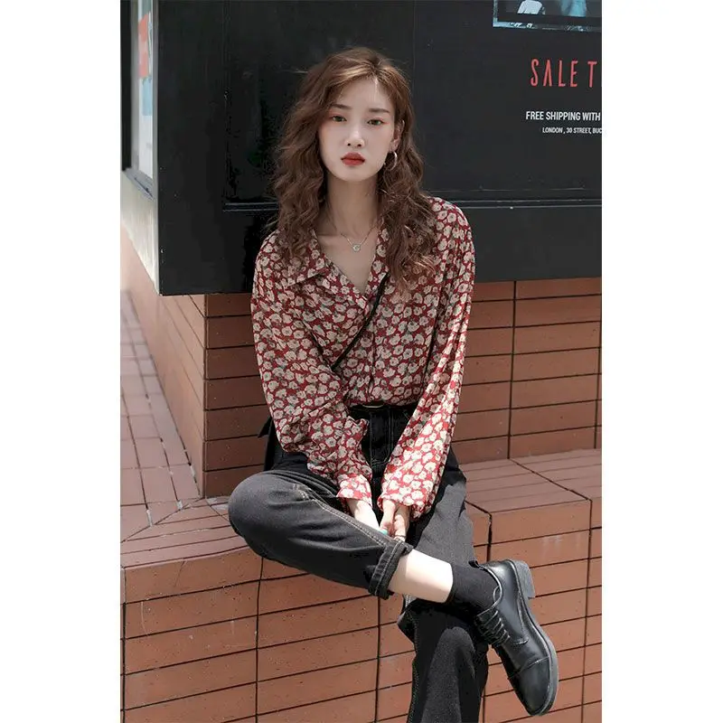 2021 Spring And Autumn Chiffon Long-sleeve Shirt Retro Floral New Style Hong Kong Vintage Jacket Outer Wear Clothes Blouse Women
2021 Spring And Autumn Chiffon Long-sleeve Shirt Retro Floral New Style Hong Kong Vintage Jacket Outer Wear Clothes Blouse Women