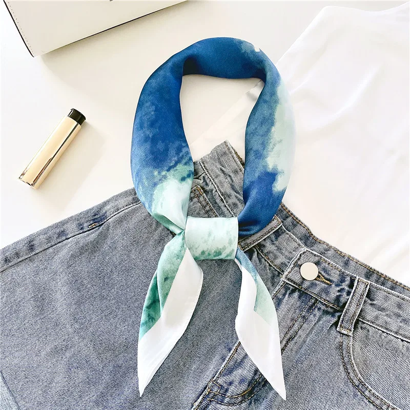 70*70cm Fashion Silk Satin Hair Scarf Women Handkerchief Printed Female Square Head Bandana Small Neck Muffler Foulard Femme
70*70cm Fashion Silk Satin Hair Scarf Women Handkerchief Printed Female Square Head Bandana Small Neck Muffler Foulard Femme