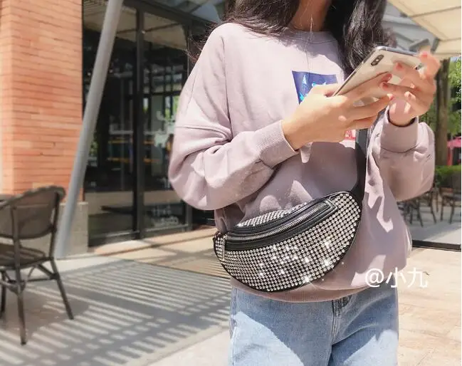 Attica mini crystal-embellished leather belt bag light-catching crystals shine zipped pockets Adjust chain strap cross-body bag
Attica mini crystal-embellished leather belt bag light-catching crystals shine zipped pockets Adjust chain strap cross-body bag