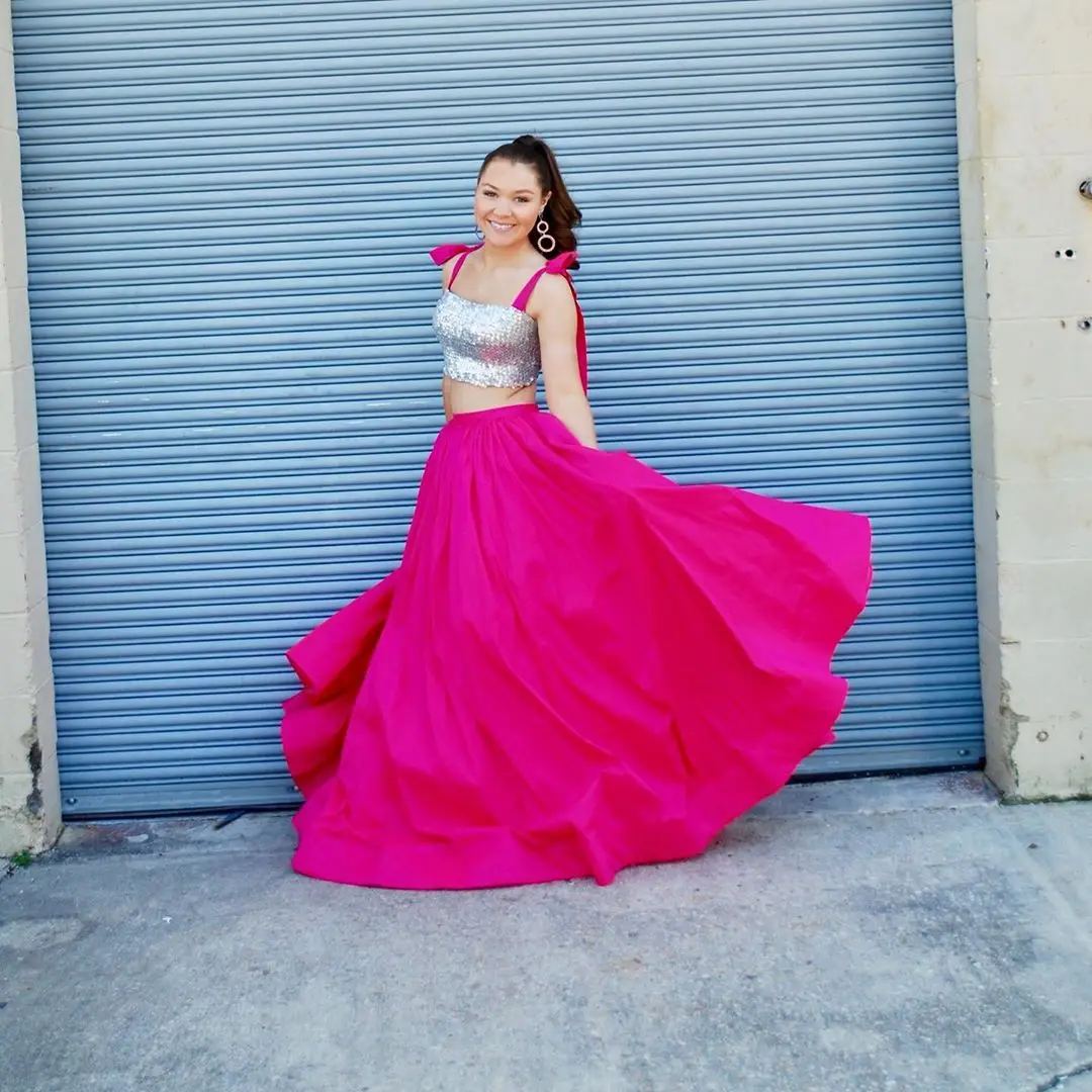 HONGFUYU Fuchsia Dazzling Sequins Two Piece Prom Dresses Ball Gown robe de soiree Long Evening Pageant Dress with Sweep Train
HONGFUYU Fuchsia Dazzling Sequins Two Piece Prom Dresses Ball Gown robe de soiree Long Evening Pageant Dress with Sweep Train