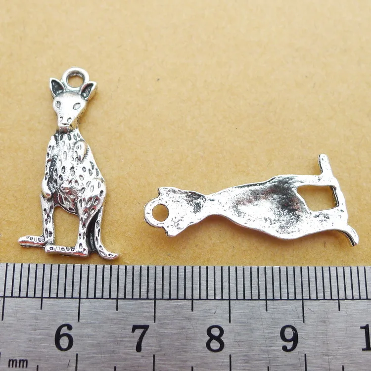 LY198 13*28mm 1.3g Alloy kangaroo antique Silver charm Ornament DIY Accessories Pendant 100pcs/Bag
LY198 13*28mm 1.3g Alloy kangaroo antique Silver charm Ornament DIY Accessories Pendant 100pcs/Bag