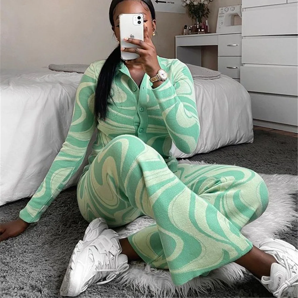 Y2g Sweater 2021 Winter Corrugated Single-Breasted Long Sleeve Cardigan Knitted Straight Trousers Y2g Sweater Suit for Women
Y2g Sweater 2021 Winter Corrugated Single-Breasted Long Sleeve Cardigan Knitted Straight Trousers Y2g Sweater Suit for Women