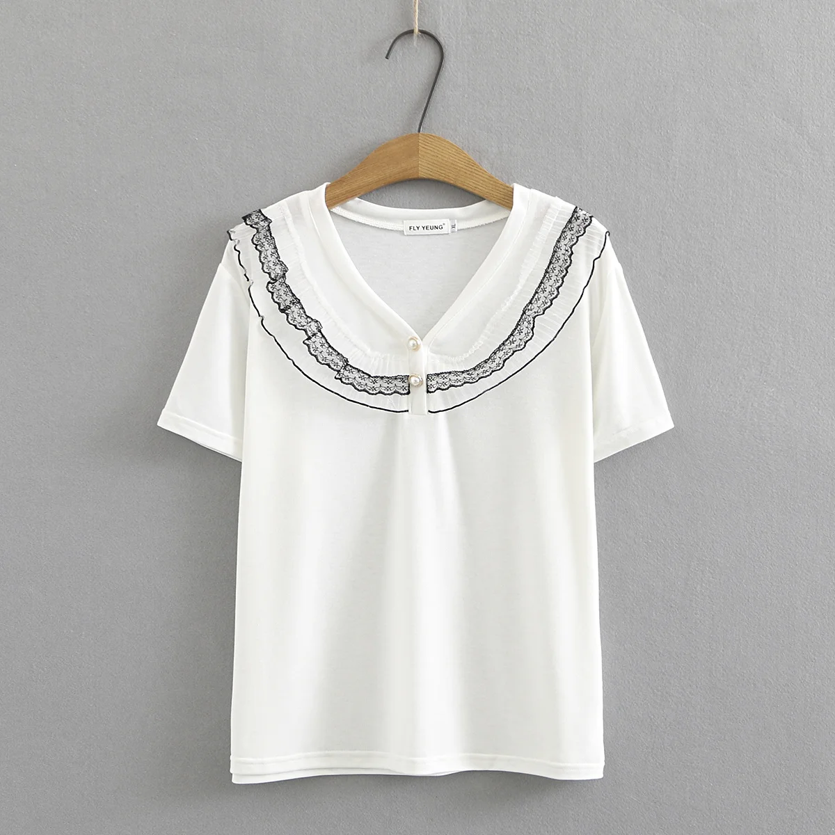 Plus size button Lace ice silk V-Neck short sleeves tshirt 2021 new summer casual black white ladies t shirts female top
Plus size button Lace ice silk V-Neck short sleeves tshirt 2021 new summer casual black white ladies t shirts female top