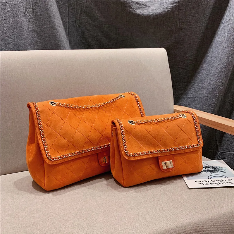 2021 New Summer Foreign Style Large Capacity Shoulder Bag Fashion Lady Rhombus Chain Messenger Bag High Quality Large Bag Female
2021 New Summer Foreign Style Large Capacity Shoulder Bag Fashion Lady Rhombus Chain Messenger Bag High Quality Large Bag Female