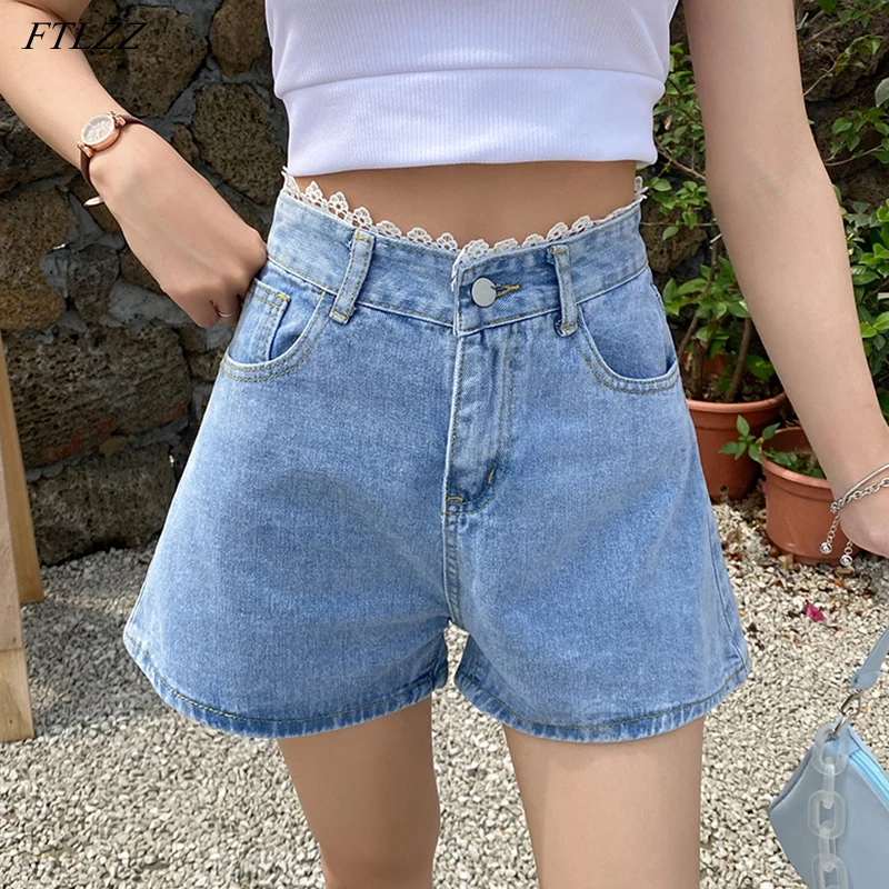 FTLZZ Spring Summer Women Streetwear Patckwork Lace Retro Blue Denim Shorts High Waist Loose Female Button Wide Leg Jeans Shorts
FTLZZ Spring Summer Women Streetwear Patckwork Lace Retro Blue Denim Shorts High Waist Loose Female Button Wide Leg Jeans Shorts