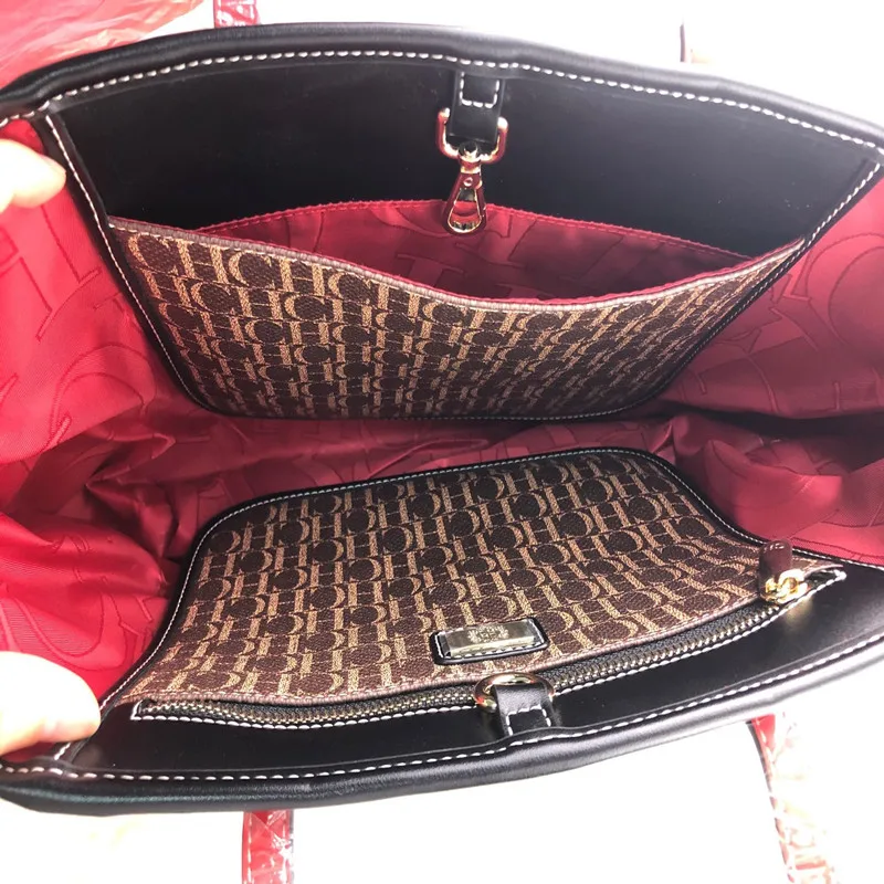 100% Genuine Leather Women Bucket Handbag 2021 New Fashion Famous Designer Brand CH Print Stripe Large Capacity Shopping Handbag
100% Genuine Leather Women Bucket Handbag 2021 New Fashion Famous Designer Brand CH Print Stripe Large Capacity Shopping Handbag