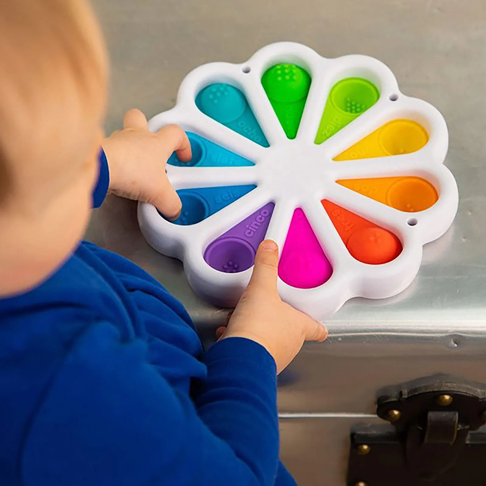 Fidget Simple Dimple Toy Flower Fidget Toys Stress Relief Hand Toys Early Educational for Kids Adults Anxiety Autism Toys 
Fidget Simple Dimple Toy Flower Fidget Toys Stress Relief Hand Toys Early Educational for Kids Adults Anxiety Autism Toys