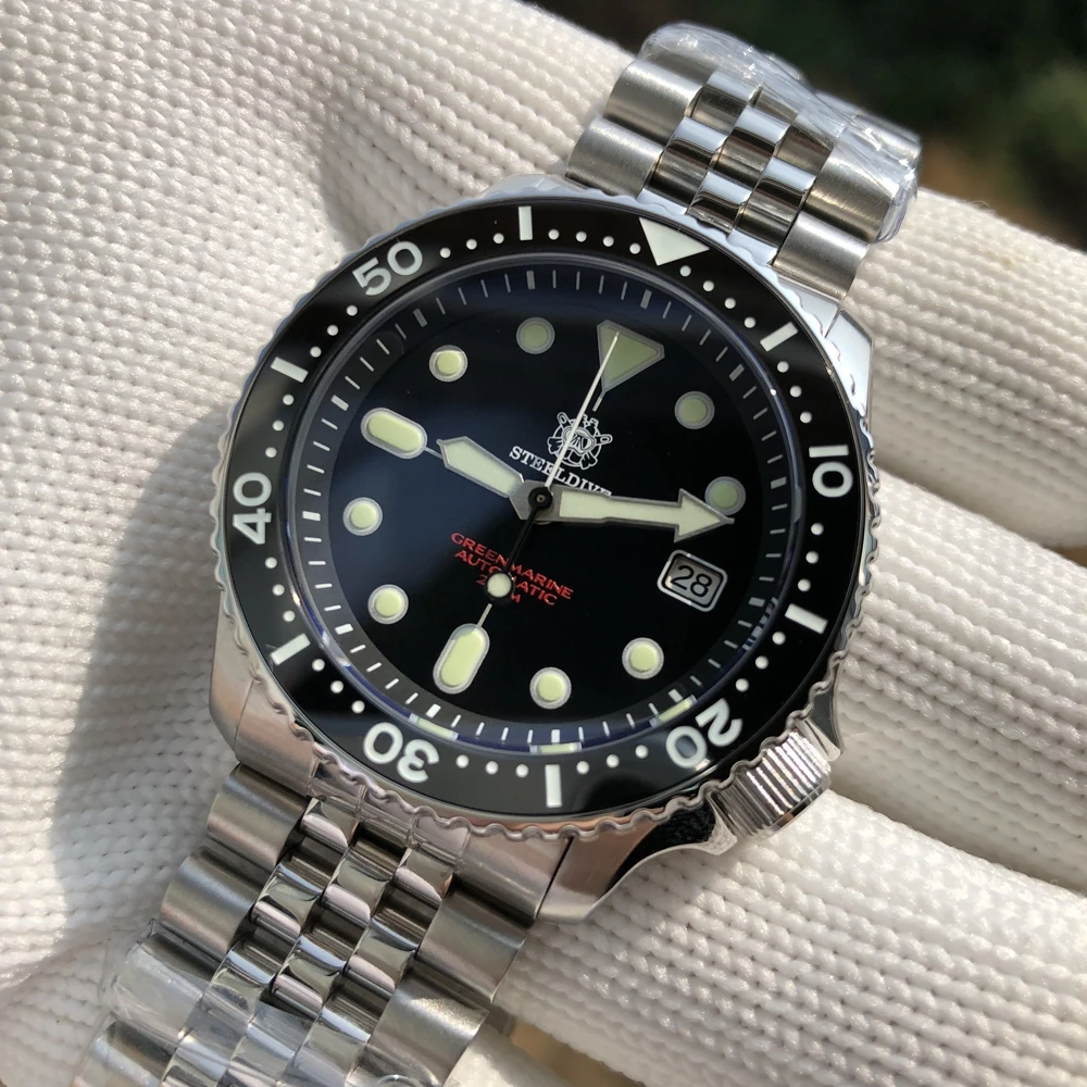 STEELDIVE 1996 Men Diver Stainless Steel Wristwatch 200m Water Resistant Ceramic Bezel Fashion Luminous NH35 Automatic Watch
STEELDIVE 1996 Men Diver Stainless Steel Wristwatch 200m Water Resistant Ceramic Bezel Fashion Luminous NH35 Automatic Watch