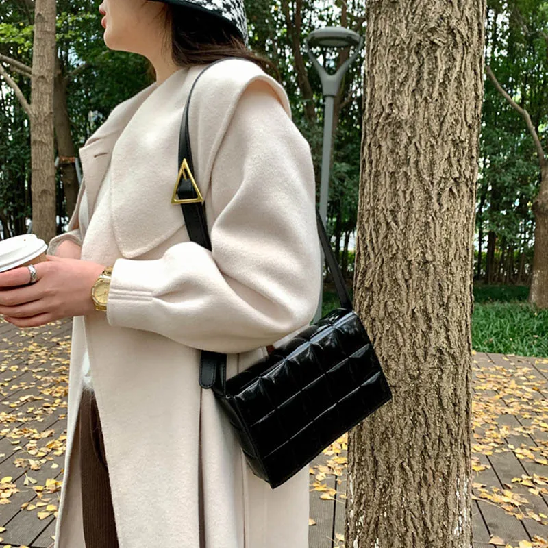 Crossbody Bags For Women 2021 New Quality Bright Leather Shoulder Messenger Bag Fashion Branded Lady Flap Handbags and Purses
Crossbody Bags For Women 2021 New Quality Bright Leather Shoulder Messenger Bag Fashion Branded Lady Flap Handbags and Purses
