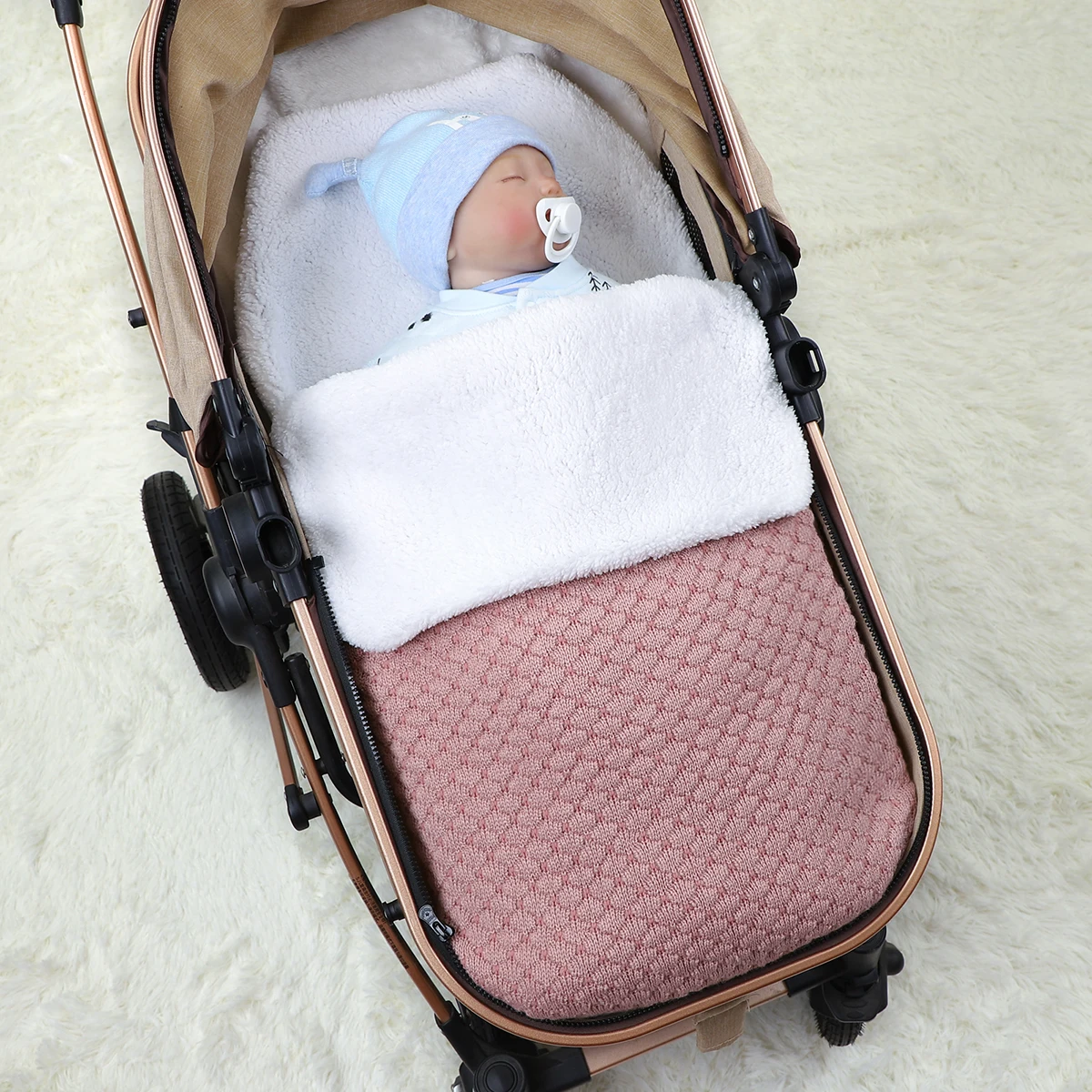 Baby Sleeping Bags Envelopes Fashion Solid Knitted Newborn Infant Unisex Swaddle Wrap Sleep Sack Footmuff for Stroller Zipper Up
Baby Sleeping Bags Envelopes Fashion Solid Knitted Newborn Infant Unisex Swaddle Wrap Sleep Sack Footmuff for Stroller Zipper Up
