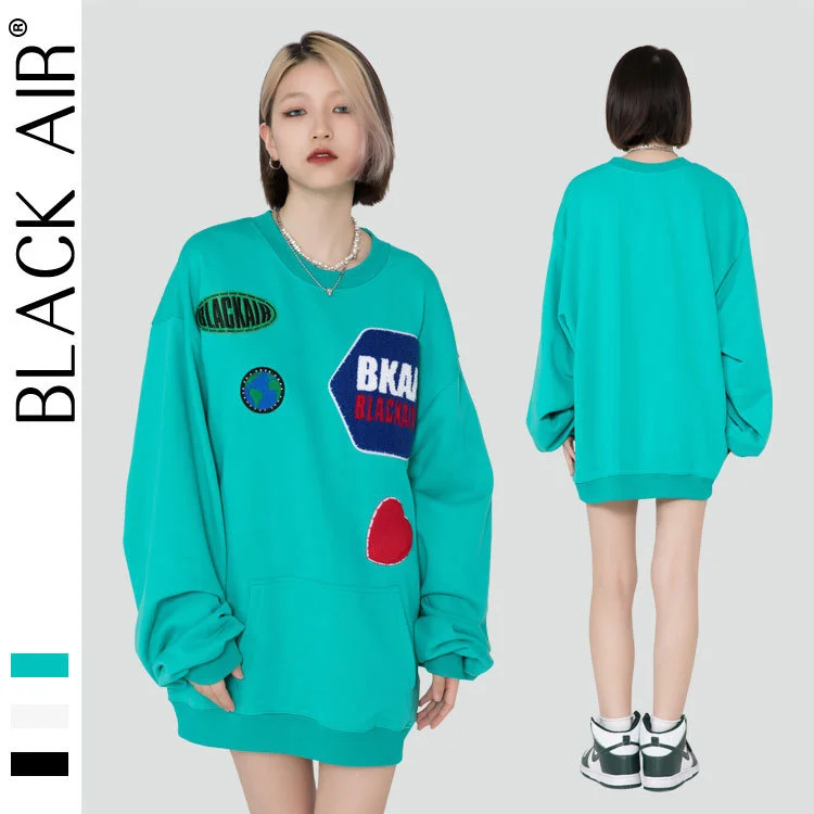 Толстовка с длинным рукавом и вышивкой, свободного покроя
Толстовка с длинным рукавом и вышивкой, свободного покроя