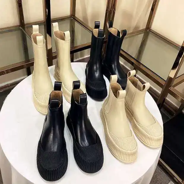 Genuine Leather Thick-soled Platform Chelsea Boots Mid-tube Fashion Round Toe Height Increasing Slip-On Ankle Riding Boots 2020
Genuine Leather Thick-soled Platform Chelsea Boots Mid-tube Fashion Round Toe Height Increasing Slip-On Ankle Riding Boots 2020