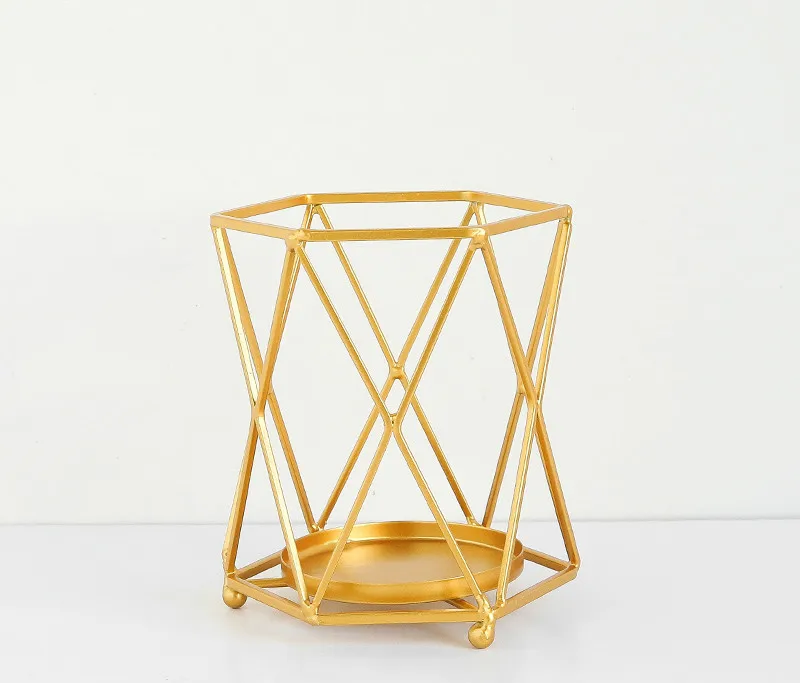 bei europfine Golden Candle Decoration Lamp Romantic Candlelight Dinner Home Dining Table Creative Scented Candle Props
bei europfine Golden Candle Decoration Lamp Romantic Candlelight Dinner Home Dining Table Creative Scented Candle Props