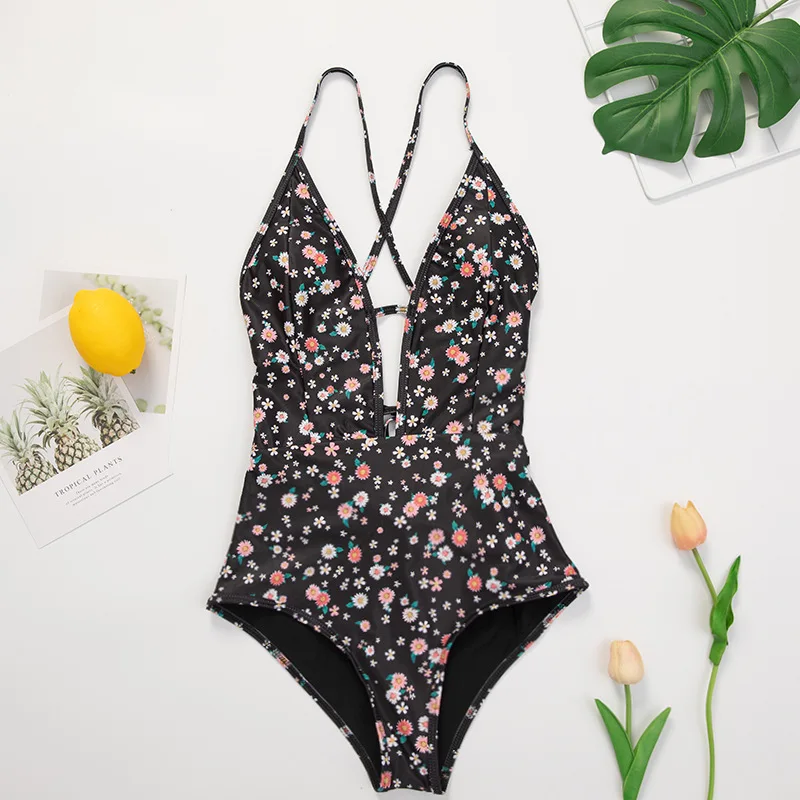 One-piece fashion printed swimsuit deep V back hollowed out sexy bikini eye-catching beachwear sexy swimsuit
One-piece fashion printed swimsuit deep V back hollowed out sexy bikini eye-catching beachwear sexy swimsuit