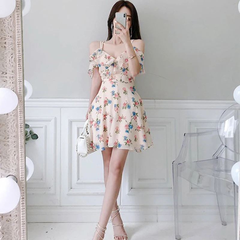 Summer Sexy Spaghetti Strap Camisole Dress Casual Beach Fashion Ruffle Floral print Chiffon Slim Short Party Dress Night Club
Summer Sexy Spaghetti Strap Camisole Dress Casual Beach Fashion Ruffle Floral print Chiffon Slim Short Party Dress Night Club