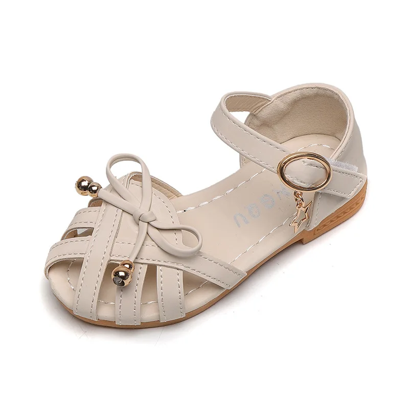 Kids Sandals Girls Sandals Children Summer Shoes 2021 New Hot Cut-outs Princess Sweet Soft Leather Sandals With Bowtie Bow 21-35 
Kids Sandals Girls Sandals Children Summer Shoes 2021 New Hot Cut-outs Princess Sweet Soft Leather Sandals With Bowtie Bow 21-35