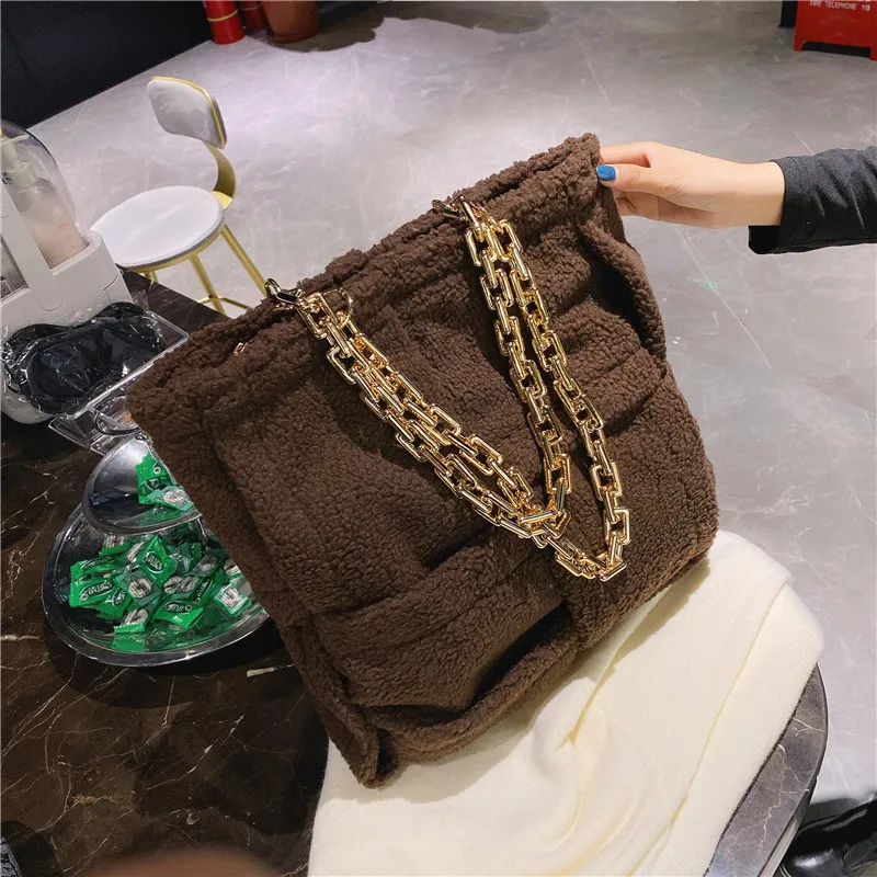Hand Bags Women 2020 Winter New Stylish Solid Color Casual Tote Fashion Chains Large Capacity Shoulder Handbag Bolsas De Mujer
Hand Bags Women 2020 Winter New Stylish Solid Color Casual Tote Fashion Chains Large Capacity Shoulder Handbag Bolsas De Mujer
