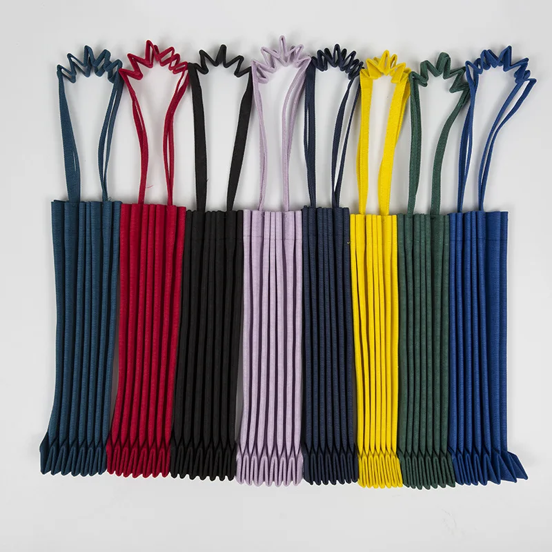 new Pleated Bags For Women Japanese Brand Designer Bags Canvas Folded Foldable lady Handbags Thailand Fashion Candy Color
new Pleated Bags For Women Japanese Brand Designer Bags Canvas Folded Foldable lady Handbags Thailand Fashion Candy Color