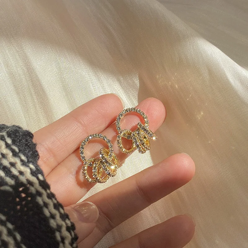 2021 Small Hoop Stud Earrings Thick Tube Three Layer Circle Design Fashion Statement Jewelry Gift For Women
2021 Small Hoop Stud Earrings Thick Tube Three Layer Circle Design Fashion Statement Jewelry Gift For Women