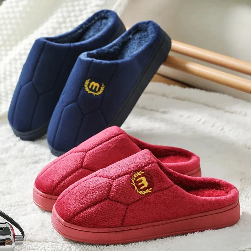 New Winter cotton slippers For Women Non Slip Warm Indoor Home slippers Large Size geometry suede Fluffy slippers
New Winter cotton slippers For Women Non Slip Warm Indoor Home slippers Large Size geometry suede Fluffy slippers