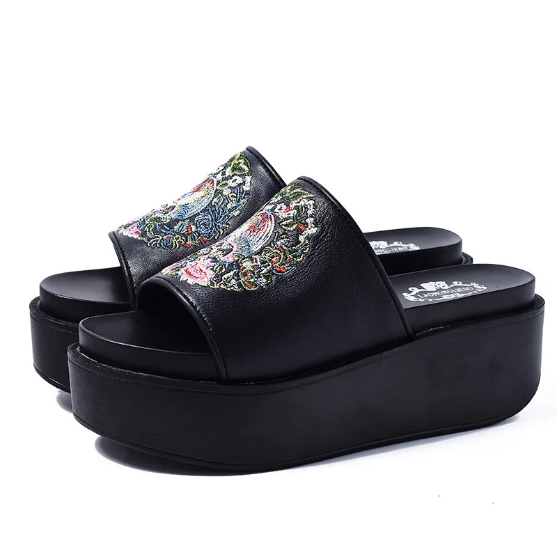 Shoes Womens Slippers Outdoor Low String Bead Slides Platform Shale Female Beach Pantofle Sabot Flat 2021 Rubber Floral Basic Fa 
Shoes Womens Slippers Outdoor Low String Bead Slides Platform Shale Female Beach Pantofle Sabot Flat 2021 Rubber Floral Basic Fa