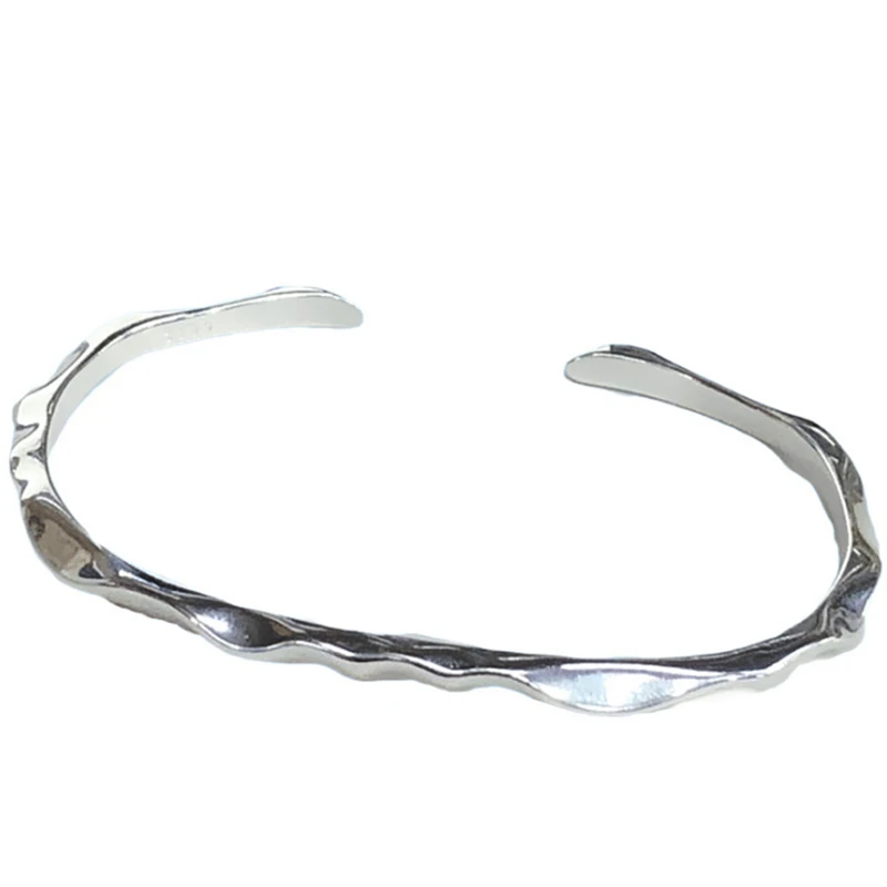 High Quality New Arrival Irregular Twisted Bangles For Women Mother Gift Open Paired Metal Wrist Bracelets
High Quality New Arrival Irregular Twisted Bangles For Women Mother Gift Open Paired Metal Wrist Bracelets