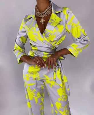 Women Clothes Two Piece Set 2020 Chic Printed Woman Outfit Women's Suit Autumn Turn-Down Collar Long Sleeve Tops + Trousers 
Women Clothes Two Piece Set 2020 Chic Printed Woman Outfit Women's Suit Autumn Turn-Down Collar Long Sleeve Tops + Trousers
