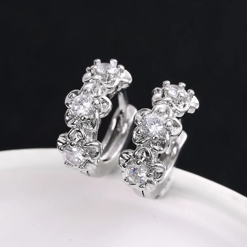 2021 New Trendy White/Purple Zircon Flower Hook Earrings For Women Statement Aretes Female Jewelry Party Valentine Gifts
2021 New Trendy White/Purple Zircon Flower Hook Earrings For Women Statement Aretes Female Jewelry Party Valentine Gifts