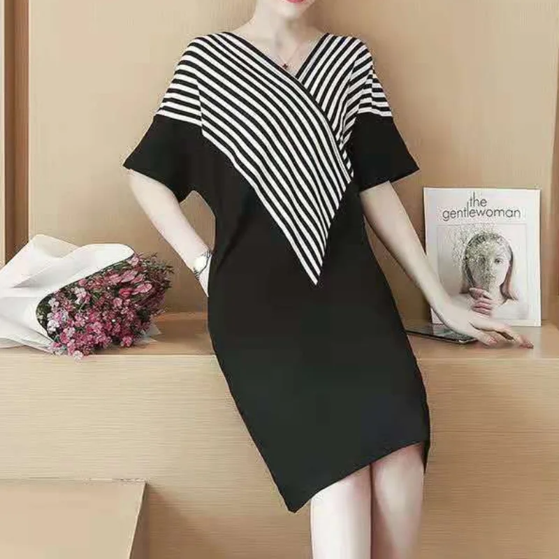 HOUZHOU Summer Dress Womem Short Sleeve Plus Size Dresses Black Loose Stripe T Shirt Casual Vintage Robe Ete
HOUZHOU Summer Dress Womem Short Sleeve Plus Size Dresses Black Loose Stripe T Shirt Casual Vintage Robe Ete