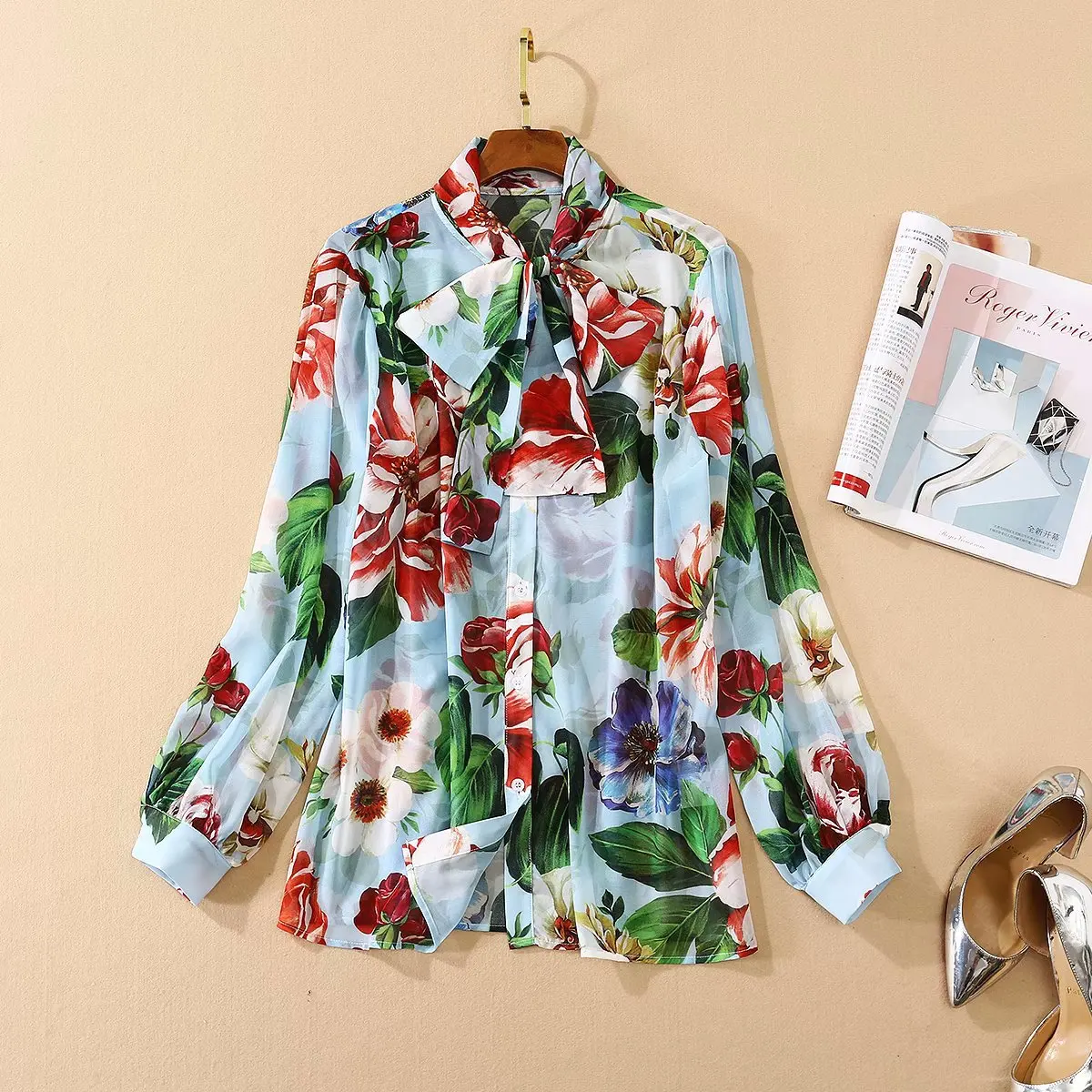 Runway Tops Female 2020 Women Elegant Bow Long Sleeve Floral Printed Chiffon Blouses
Runway Tops Female 2020 Women Elegant Bow Long Sleeve Floral Printed Chiffon Blouses