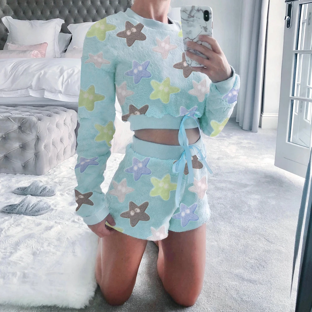 Autumn Winter 2 Pieces Set Women Warm Streetwear 2020 Sexy New Long Sleeve Pullovers Tie Dye Crop Tops High Waist Shorts Set D30
Autumn Winter 2 Pieces Set Women Warm Streetwear 2020 Sexy New Long Sleeve Pullovers Tie Dye Crop Tops High Waist Shorts Set D30