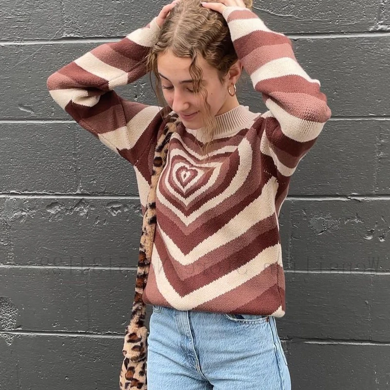 Женский свитер в полоску с сердечками Y2K, милый пуловер с длинным рукавом в уличном стиле 90-х, эстетичные розовые вязаные топы, укороченная ф... 
Женский свитер в полоску с сердечками Y2K, милый пуловер с длинным рукавом в уличном стиле 90-х, эстетичные розовые вязаные топы, укороченная ф...