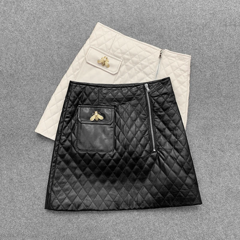 Spring Autumn Black White Real Sheep Skin Genuine Patent Leather Skirt High Waisted Plaid Mini Aline Skirts Woman Sexy Clothes
Spring Autumn Black White Real Sheep Skin Genuine Patent Leather Skirt High Waisted Plaid Mini Aline Skirts Woman Sexy Clothes