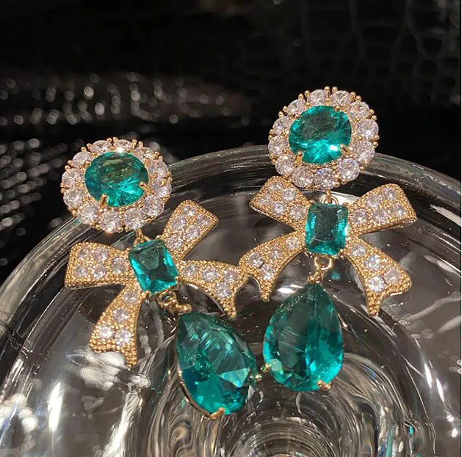 Retro green rhinestone bow big drop earrings for women translucent crystal big gem sweet vintage charm banquet party ear jewelry
Retro green rhinestone bow big drop earrings for women translucent crystal big gem sweet vintage charm banquet party ear jewelry
