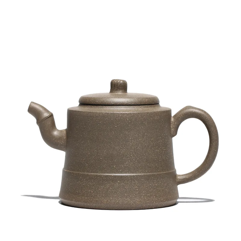 Pure handmade high bell purple clay teapot Dezhong Qinghui clay tennis hole teapot household goods
Pure handmade high bell purple clay teapot Dezhong Qinghui clay tennis hole teapot household goods