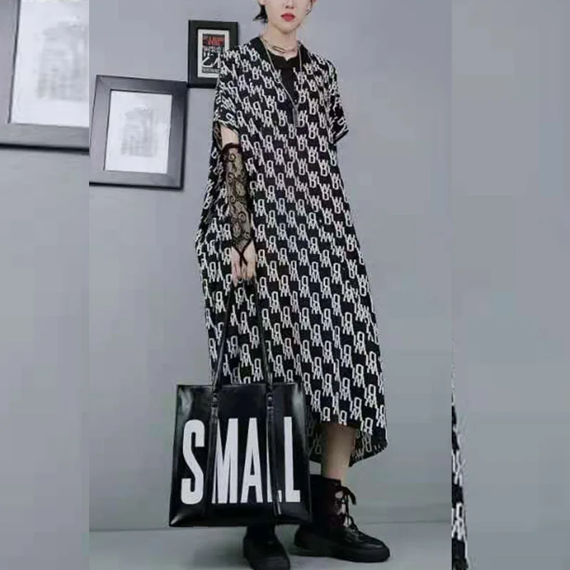 Loose Large Size Women Clothing Summer Fashion Elegant Dress Printed Beach Dress Casual Bat Sleeves Round Neck Loose Long Dress
Loose Large Size Women Clothing Summer Fashion Elegant Dress Printed Beach Dress Casual Bat Sleeves Round Neck Loose Long Dress