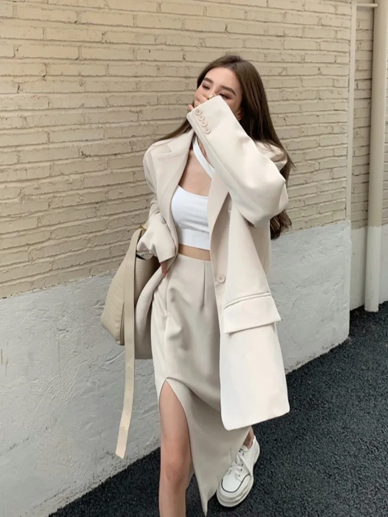 Commuter Elegant Temperament Suit Skirt Women's Spring Summer 2021 New Skirt High Waist Split White Black Mid-length Blazer Set
Commuter Elegant Temperament Suit Skirt Women's Spring Summer 2021 New Skirt High Waist Split White Black Mid-length Blazer Set