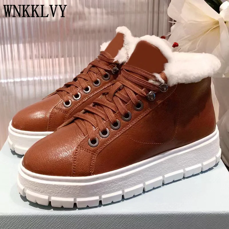 Flat thick bottom sneakers Women Wool Lining lace up little white shoes 2021Autumn Winter Outdoor comfor keep warm Casual Shoes
Flat thick bottom sneakers Women Wool Lining lace up little white shoes 2021Autumn Winter Outdoor comfor keep warm Casual Shoes