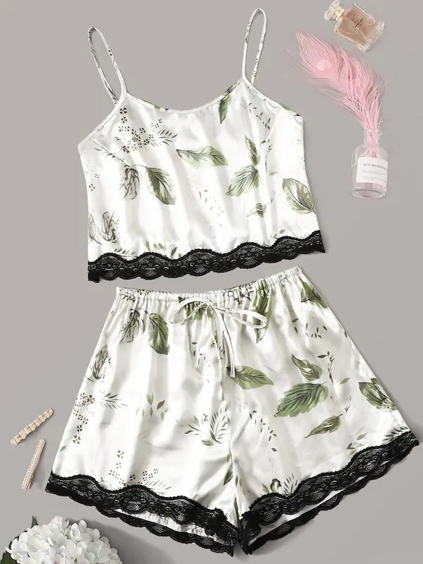 Big size fat girl hot new big size lace print love pajamas pajamas two-piece set
Big size fat girl hot new big size lace print love pajamas pajamas two-piece set
