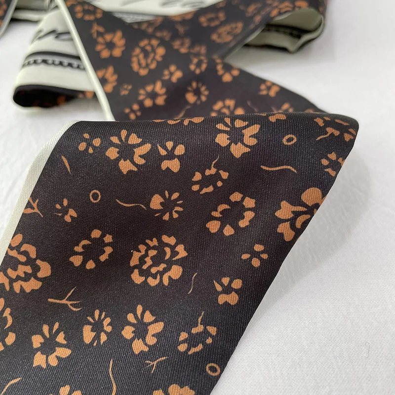 Black and White Double-Sided Pointed Small Ribbon Women's Silk Scarf Artificial Silk Twill All-Match Stewardess Scarf with Hand
Black and White Double-Sided Pointed Small Ribbon Women's Silk Scarf Artificial Silk Twill All-Match Stewardess Scarf with Hand